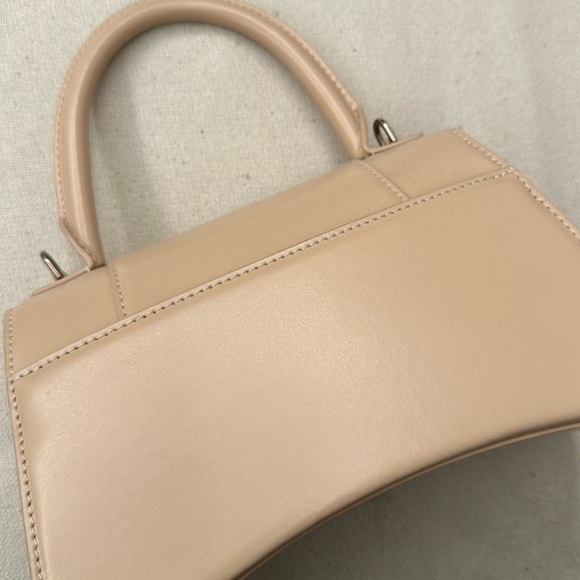Small Hourglass Bag Light Beige - Picture 2 of 3
